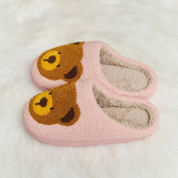 Cozy Teddy Bear Print Plush Slide Slippers - Picture 11 of 14